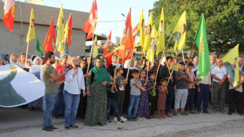 Нападение турции. Курды в Турции. Жители Махмура вышли на демонстрацию протеста против турецких атак. События в Дюссельдорфе 2014 демонстрация курдов.